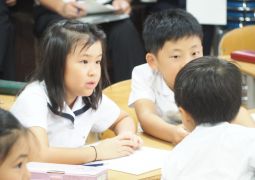 ９月１９日（木）２年道徳科「きまりのない学校」