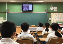 Meets朝礼のようす