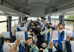 キッザニア→学校バスの中(1号車)