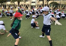 体全体を使って、ジャン ケン ポン！