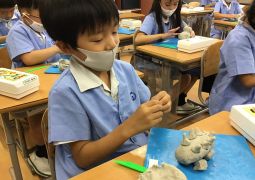 こねて　ひねって　つまんで