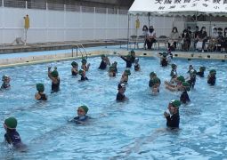 何メートル泳げるかな？