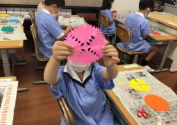 06.03.カラフルカーテンづくり