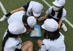 キックベースボール