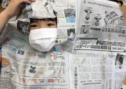 新聞紙とあそぼう