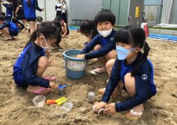 06.11.砂場遊び