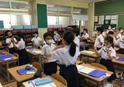 畑に大きなかぼちゃができた♪