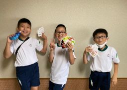 お部屋の友だちとハイチーズ！③