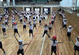 今日の体育はダンス！！