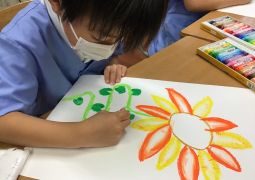 09.03.図画工作科「不思議なひまわり」