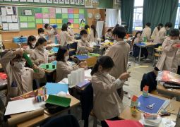 図工　制作開始