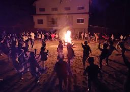 キャンプファイヤー