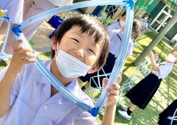 06.02.  147のキラキラカーテン大作戦！