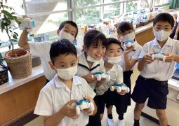 豆電球つきモーターカー