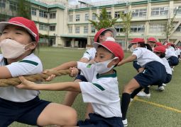 衣装合わせと綱引き練習