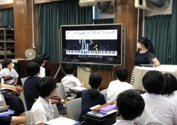 夏休み明け　初めての音楽