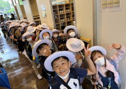 10.07. ペア遠足① いざ、出発！