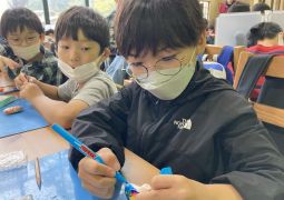 ペア遠足⑤ どんなオカリナになるかな？