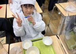 アート展の作品搬入、みんなでやったよ！