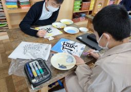 絵刻字完成間近