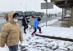 西紀サービスエリアにて