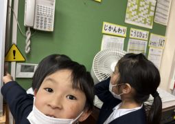 02.13. （ぼうさい教育）教室の ここが 危ない！