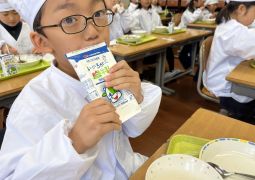 04.26. ちらし おすまし　ちまきに牛乳！