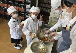 今日の給食は…