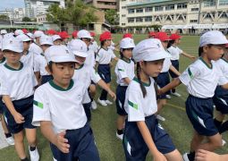 かっこいい入場行進も見てね！