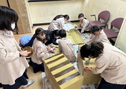 練習も大道具作りにも拍車がかかってきました！