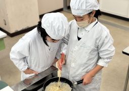 ２組　里芋で商品開発