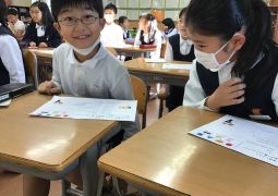 12.13　What shape can you see？◇▽☆