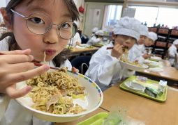 12.14. 焼きそば、いかがですか！？