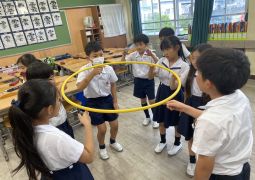5/31 フラフープ！？新しい図工の先生も！！