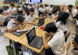 １０/９　カラフルに彩って