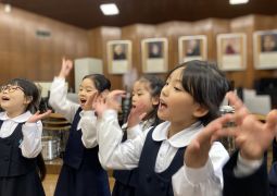 キラキラになれるか　ハリキリになれるか　ニコニコになれるか