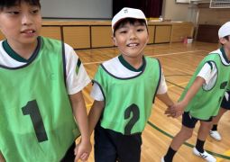 09.10.手つなぎサッカー？