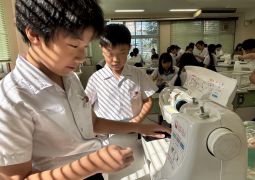 10.17.エプロンとハロー🖐️