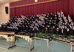 2025.11.11  学芸会の練習のウラでは？