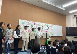 03.05    2つの「贈り物」。