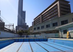 プールもきれいになりました