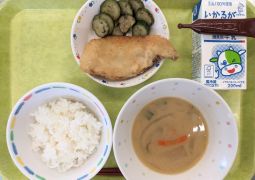3月6日(月)の給食