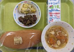10月31日(火)の給食