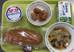 8月25日(月)の給食