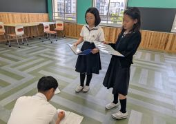 10.23. 商品開発も学芸会も！